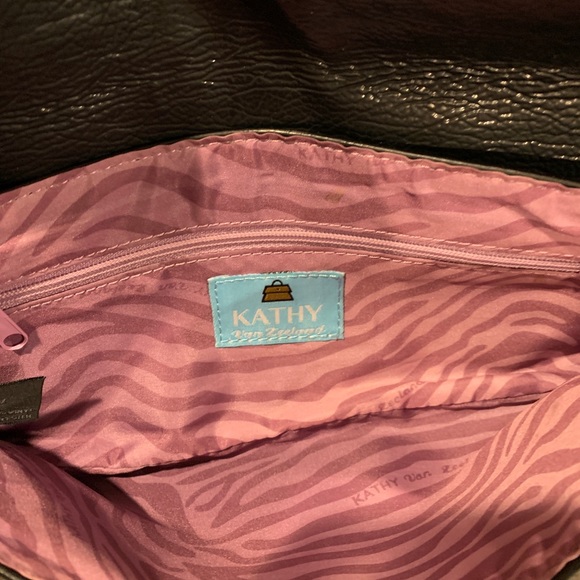 Kathy Van Zeeland clutch - Picture 3 of 4